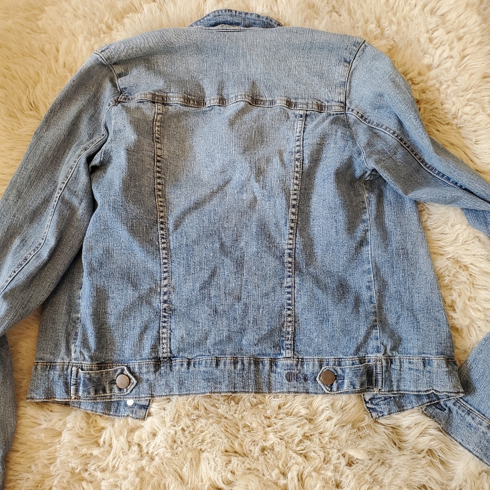 Denim Jacket * - Picture 6 of 9